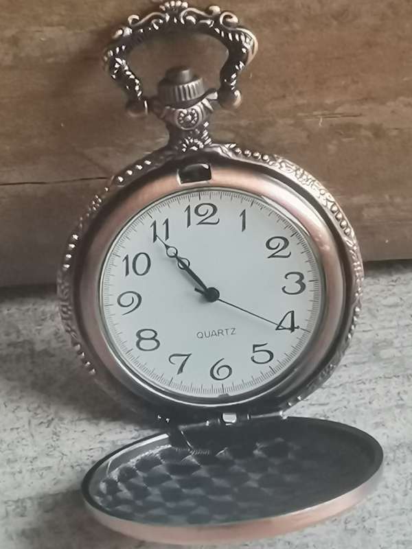MENS POCKET WATCH IN EXCELLENT WORKING CONDITION