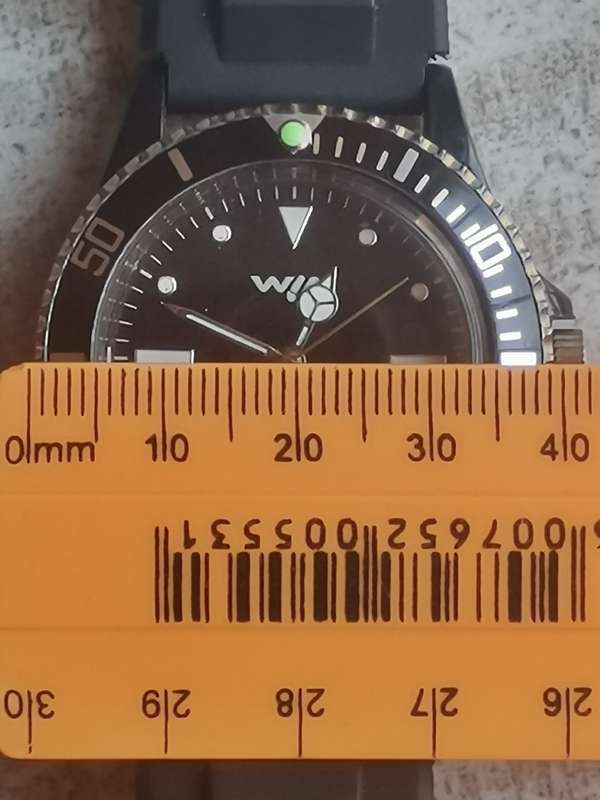 MENS WIN WATCH WITH ROTATING BEZEL IN EXCELLENT WORKING CONDITION