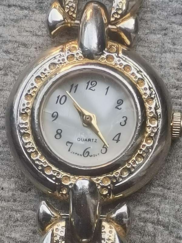 LADIES WATCH COLLECTION ALL IN EXCELLENT WORKING CONDITION - BIDDING FOR ALL 3 WATCHES