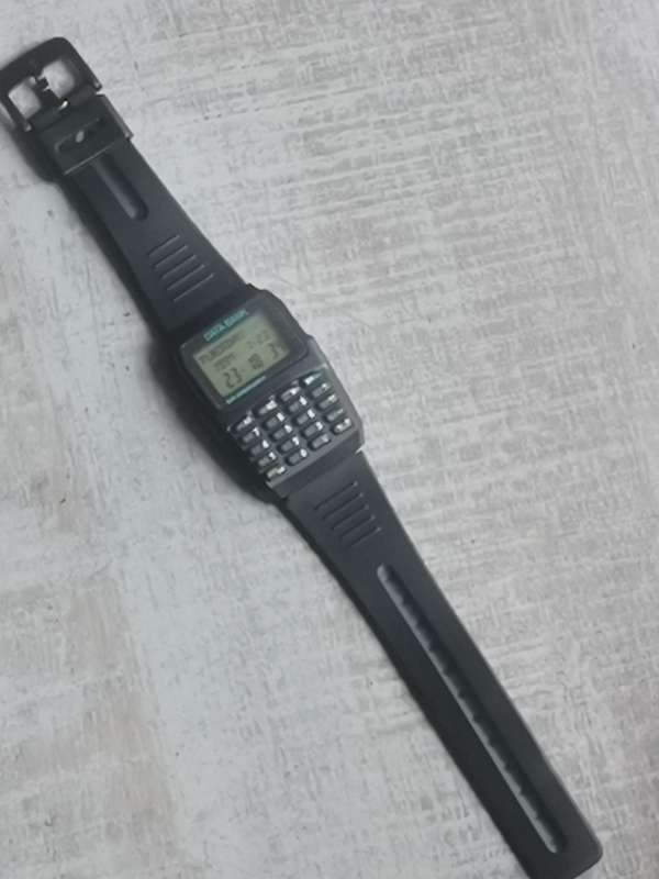 VINTAGE MENS DATA BANK DIGITAL WATCH IN EXCELLENT WORKING CONDITION