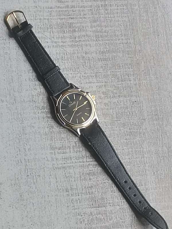 MENS CHEVAL 2 TONE WATCH IN EXCELLENT WORKING CONDITION