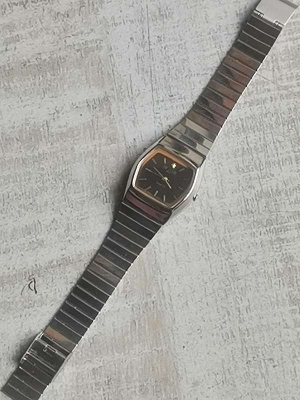 LADIES DE LUXE WATCH IN EXCELLENT WORKING CONDITION