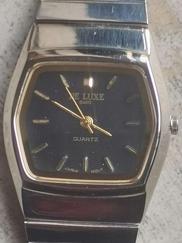 LADIES DE LUXE WATCH IN EXCELLENT WORKING CONDITION