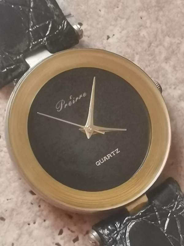 LADIES PREIRRE WATCH IN EXCELLENT WORKING CONDITION