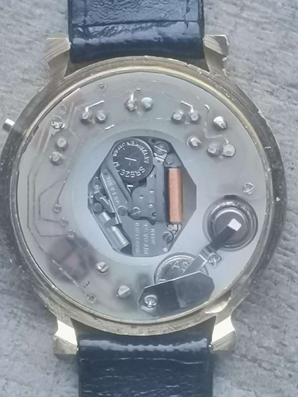 VINTAGE MENS LEGEND TENNIS WATCH WITH ROTATING COLOURFUL LIGHTS IN EXCELLENT WORKING CONDITION