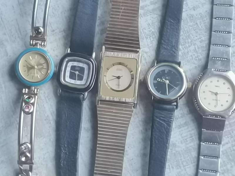 LADIES WATCH COLLECTION ALL IN EXCELLENT WORKING CONDITION - BIDDING FOR ALL 5 WATCHES