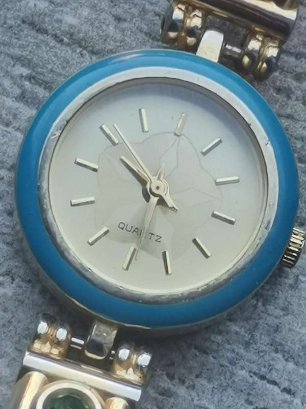 LADIES WATCH COLLECTION ALL IN EXCELLENT WORKING CONDITION - BIDDING FOR ALL 5 WATCHES