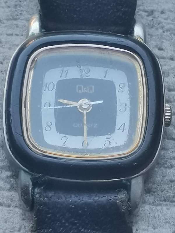 LADIES WATCH COLLECTION ALL IN EXCELLENT WORKING CONDITION - BIDDING FOR ALL 5 WATCHES