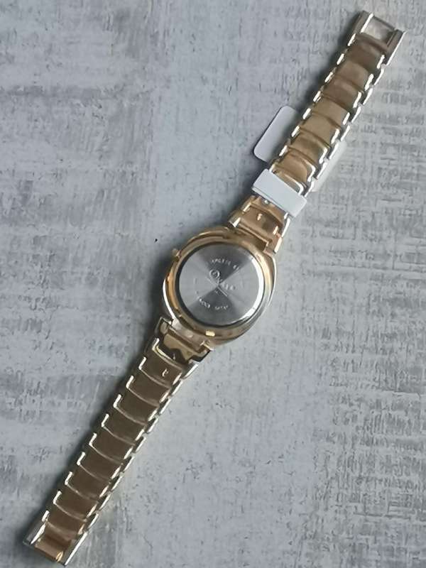 VINTAGE MENS ALL GOLD OMAX WATCH IN EXCELLENT WORKING CONDITION - NEW OLD STOCK