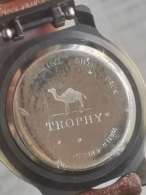 MENS TROPHY SAFARI WATCH WITH ROTATING BEZEL IN EXCELLENT WORKING CONDITION