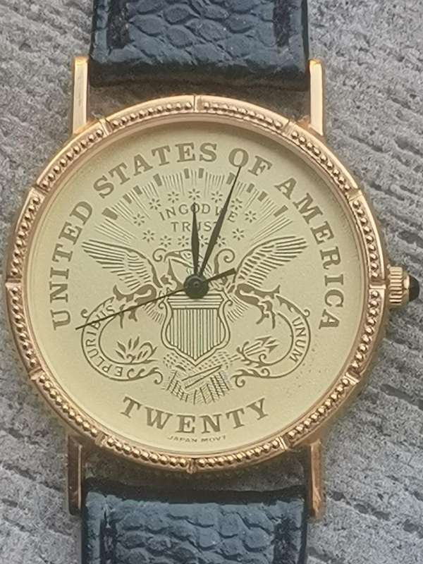 MENS SONIC USA GOLD WATCH IN EXCELLENT WORKING CONDITION