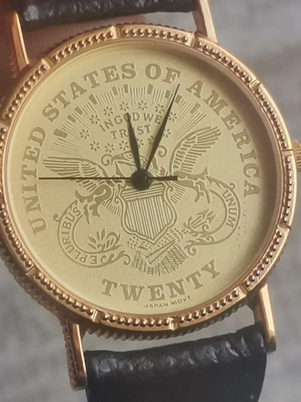 MENS SONIC USA GOLD WATCH IN EXCELLENT WORKING CONDITION