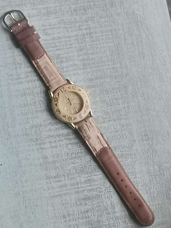 REYMAND JEWELS LADIES WATCH IN EXCELLENT WORKING CONDITION