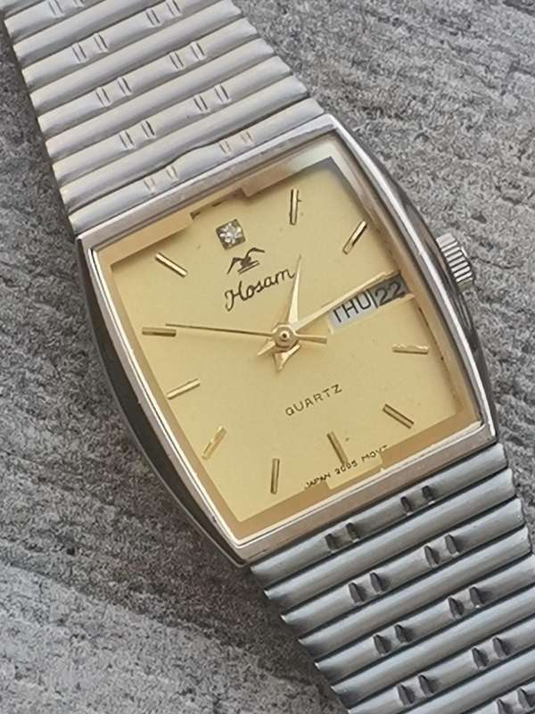 LADIES HOSAM STAINLESS STEEL WATCH WITH DAY/DATE FUNCTION IN EXCELLENT WORKING CONDITION