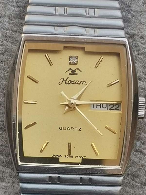 LADIES HOSAM STAINLESS STEEL WATCH WITH DAY/DATE FUNCTION IN EXCELLENT WORKING CONDITION