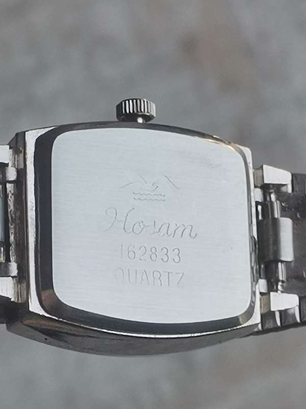 LADIES HOSAM STAINLESS STEEL WATCH WITH DAY/DATE FUNCTION IN EXCELLENT WORKING CONDITION