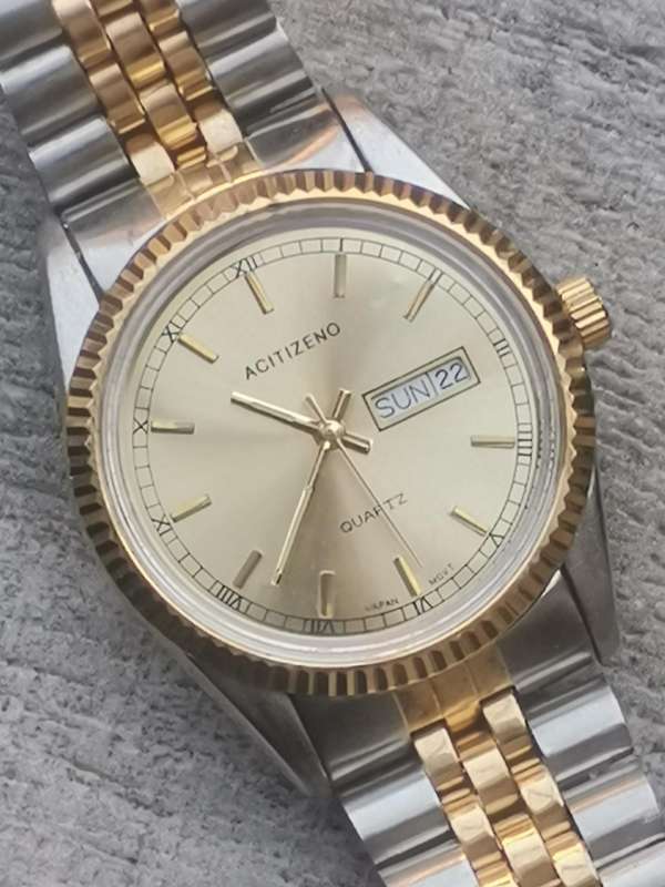 MENS VINTAGE ACITIZENO QUARTZ WATCH IN EXCELLENT WORKING CONDITION
