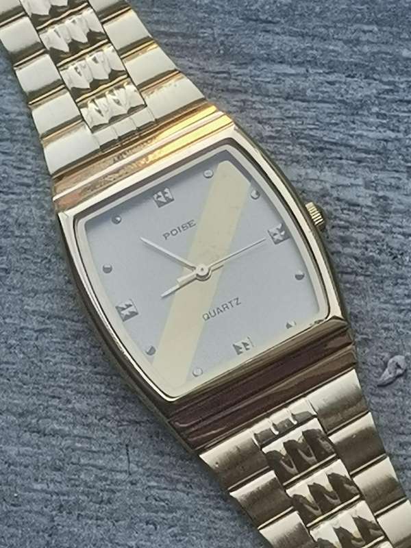 MENS VINTAGE POISE GOLD WATCH IN EXCELLENT WORKING CONDITION - NEW OLD STOCK