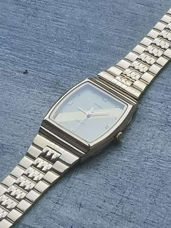 MENS VINTAGE POISE GOLD WATCH IN EXCELLENT WORKING CONDITION - NEW OLD STOCK