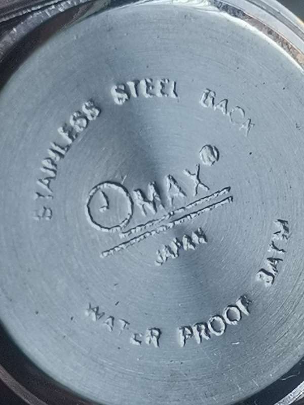 MENS VINTAGE OMAX 2 TONE WATCH IN EXCELLENT WORKING CONDITION - NEW OLD STOCK