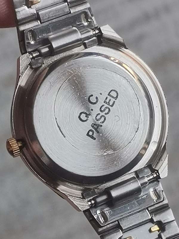 LADIES POISE TWO TONE WATCH IN EXCELLENT WORKING CONDITION