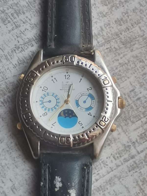 MENS DUMONT 200M WATCH IN EXCELLENT WORKING CONDITION