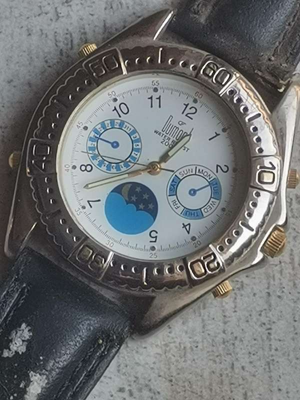 MENS DUMONT 200M WATCH IN EXCELLENT WORKING CONDITION