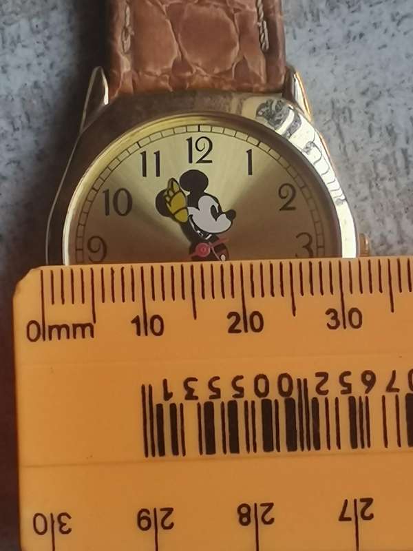 MENS/BOYS VINTAGE JUSTIN MICKEY MOUSE WATCH IN EXCELLENT WORKING CONDITION