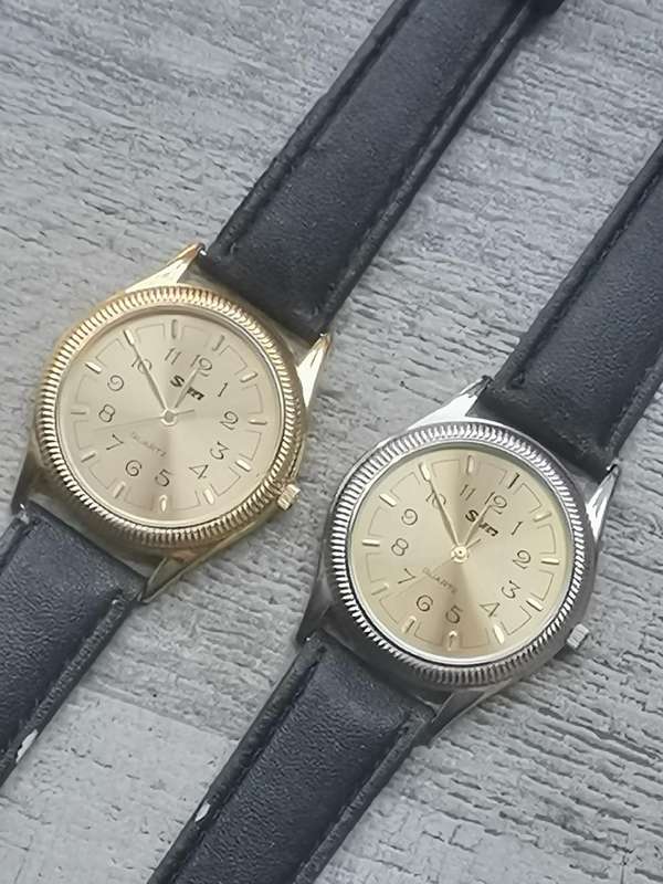 MENS SET OF SUN WATCHES 1 SILVER AND 1 GOLD BOTH IN EXCELLENT WORKING CONDITION - BIDDING FOR BOTH