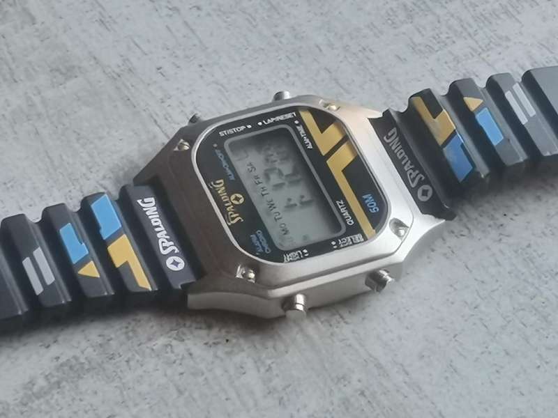 MENS VINTAGE SPALDING DIGITAL WATCH - READ DESCRIPTION