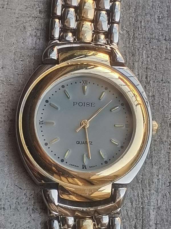 VINTAGE MENS POISE 2 TONE WATCH IN EXCELLENT WORKING CONDITION - NEW OLD STOCK