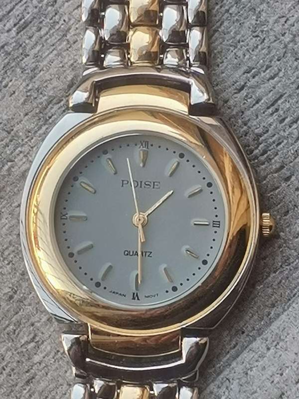 VINTAGE MENS POISE 2 TONE WATCH IN EXCELLENT WORKING CONDITION - NEW OLD STOCK