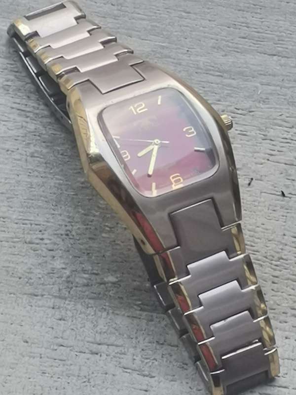 MENS TEC STAINLESS STEEL 2 TONE WATCH IN EXCELLENT WORKING CONDITION