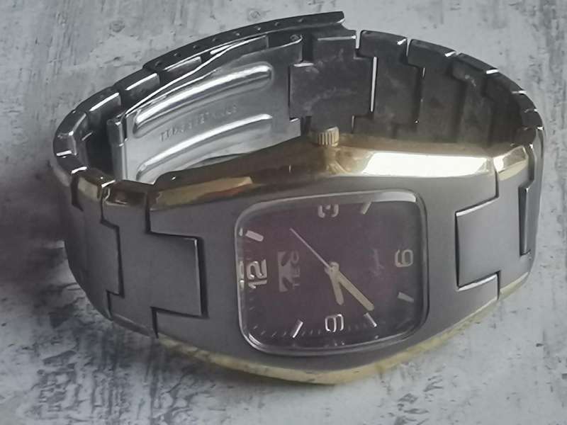 MENS TEC STAINLESS STEEL 2 TONE WATCH IN EXCELLENT WORKING CONDITION