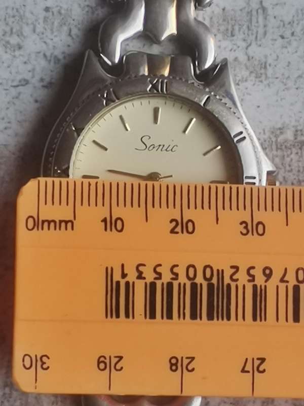 MENS VINTAGE SONIC STAINLESS STEEL WATCH IN EXCELLENT WORKING CONDITION