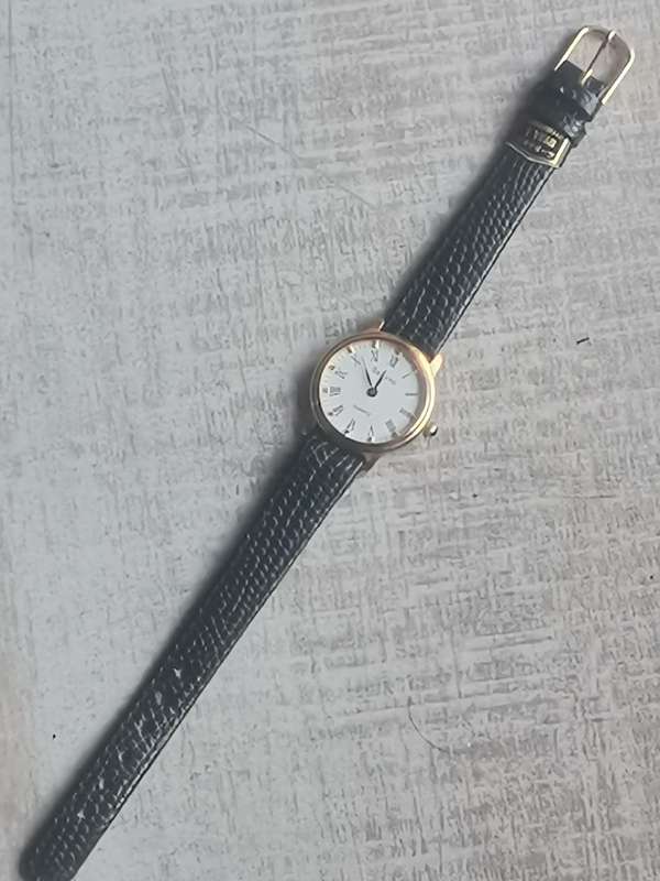 LADIES SAKYNO GOLD PLATED WATCH IN EXCELLENT WORKING CONDITION