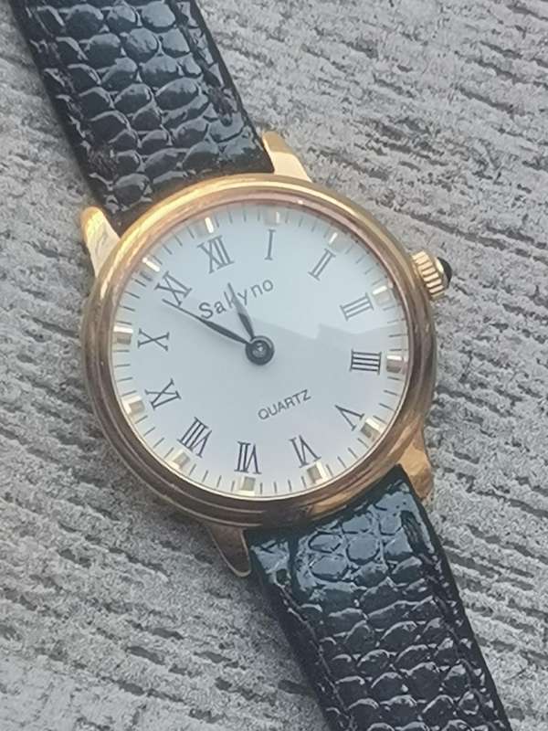 LADIES SAKYNO GOLD PLATED WATCH IN EXCELLENT WORKING CONDITION
