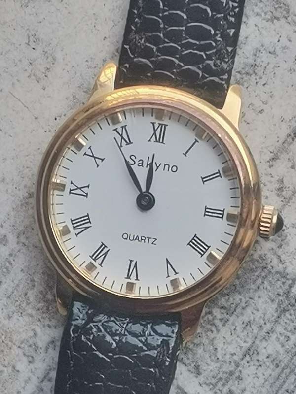 LADIES SAKYNO GOLD PLATED WATCH IN EXCELLENT WORKING CONDITION
