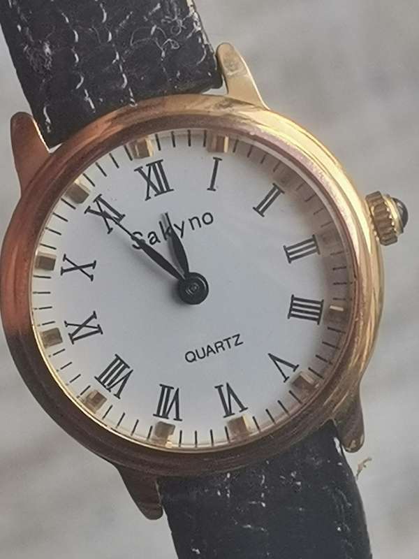 LADIES SAKYNO GOLD PLATED WATCH IN EXCELLENT WORKING CONDITION