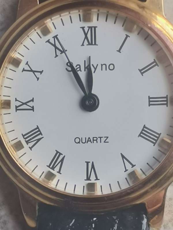 LADIES SAKYNO GOLD PLATED WATCH IN EXCELLENT WORKING CONDITION