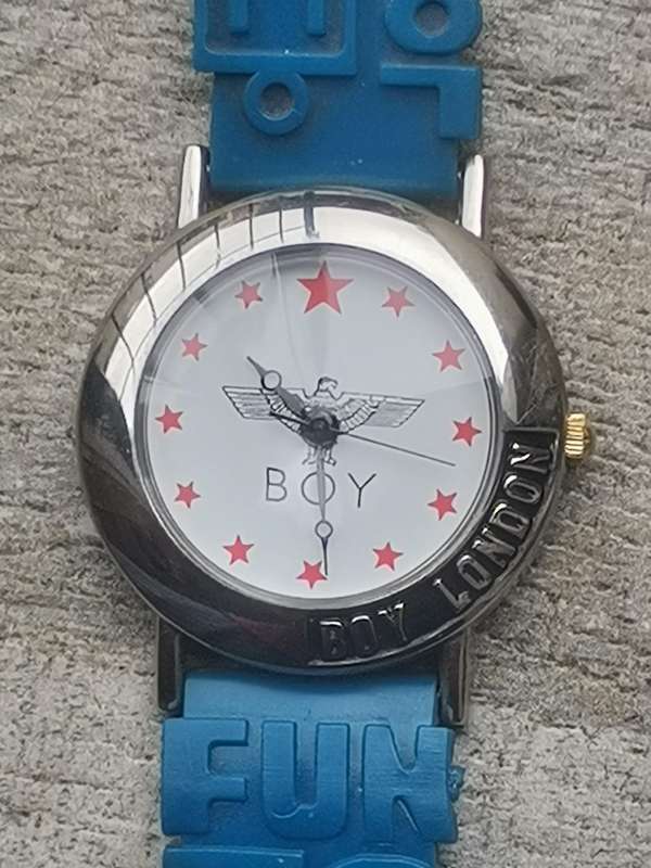 MENS/BOYS UNISEX VINTAGE BOY LONDON WATCH IN EXCELLENT WORKING CONDITION