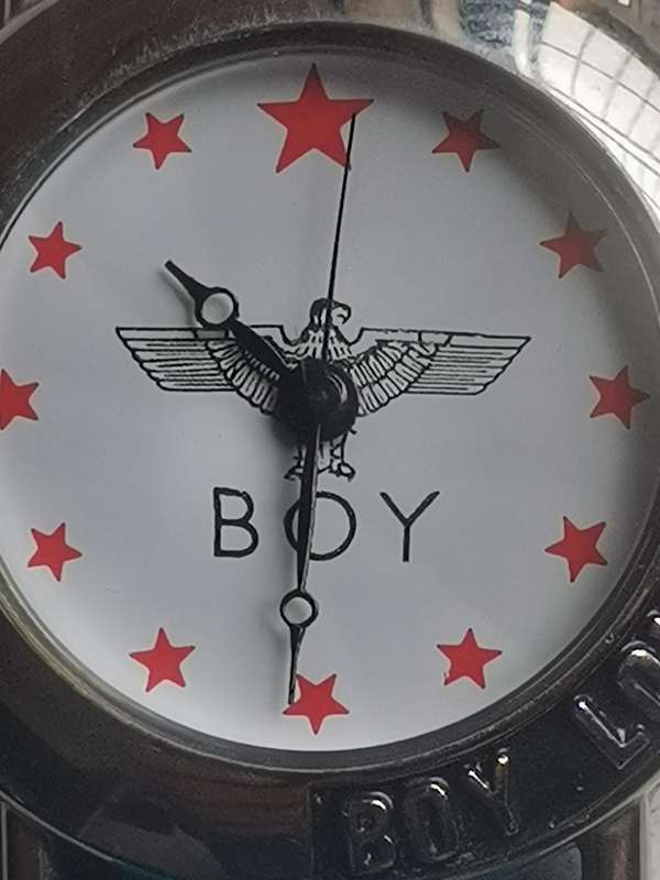 MENS/BOYS UNISEX VINTAGE BOY LONDON WATCH IN EXCELLENT WORKING CONDITION