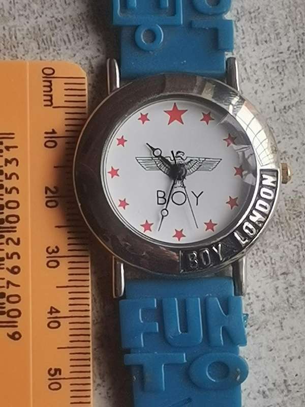MENS/BOYS UNISEX VINTAGE BOY LONDON WATCH IN EXCELLENT WORKING CONDITION