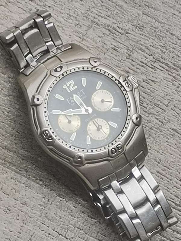 MENS FACET ALL STAINLESS STEEL WATCH IN EXCELLENT WORKING CONDITION