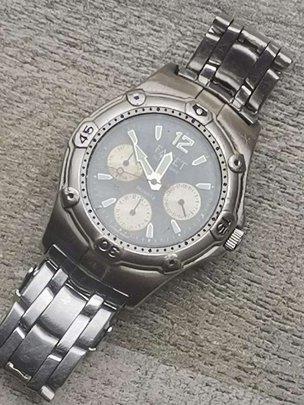 MENS FACET ALL STAINLESS STEEL WATCH IN EXCELLENT WORKING CONDITION