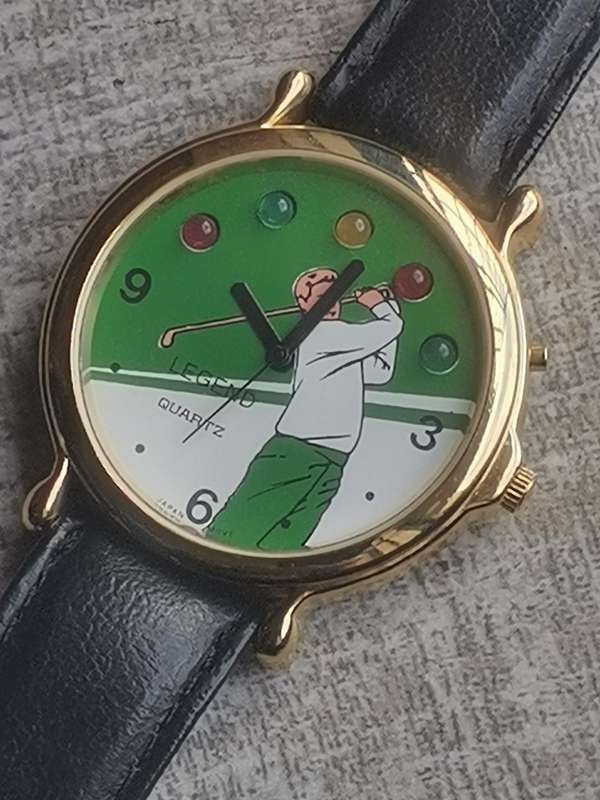VINTAGE MENS LEGEND GOLF GOLD PLATED WATCH WITH FLICKERING LIGHTS IN EXCELLENT WORKING CONDITION