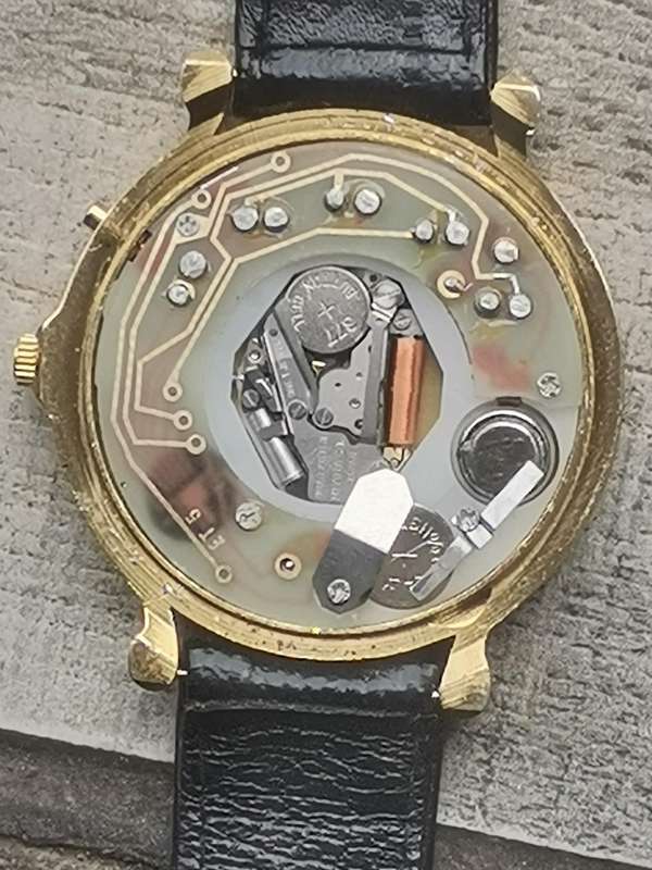 VINTAGE MENS LEGEND GOLF GOLD PLATED WATCH WITH FLICKERING LIGHTS IN EXCELLENT WORKING CONDITION
