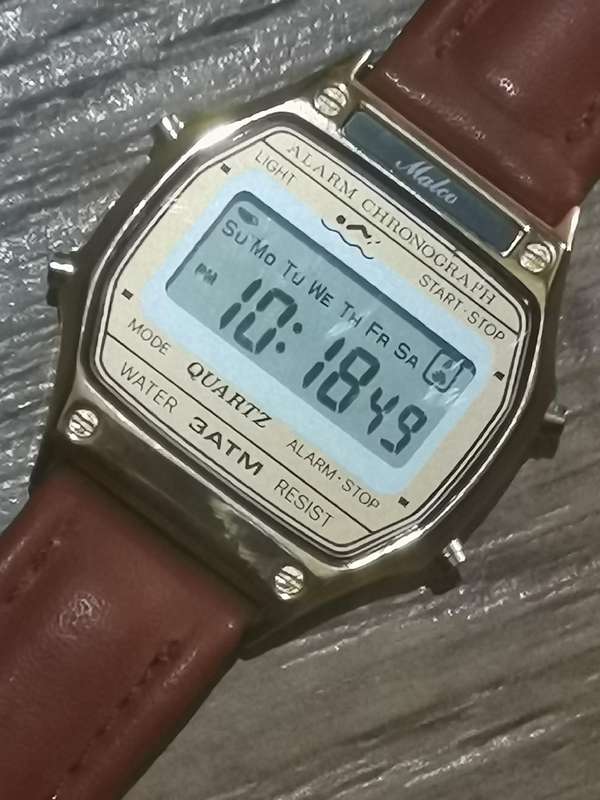MENS VINTAGE MALCO DIGITAL WATCH IN EXCELLENT WORKING CONDITION