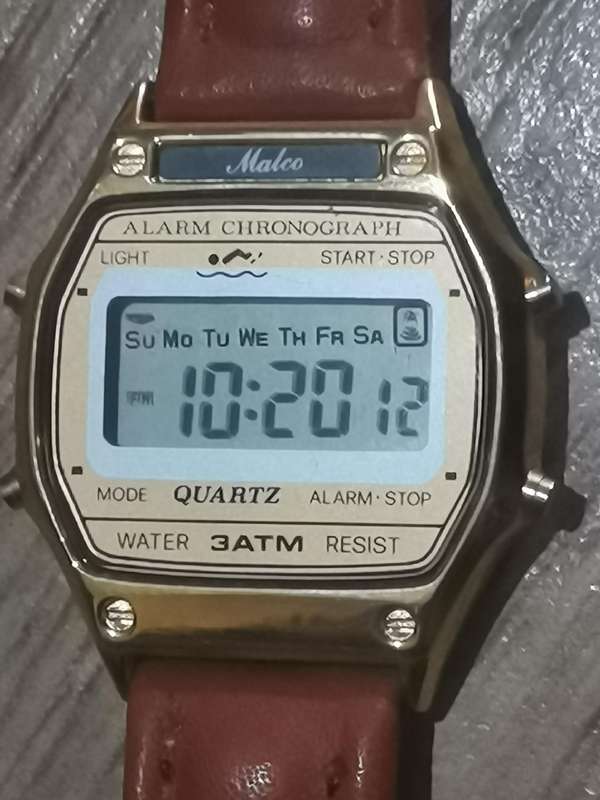 MENS VINTAGE MALCO DIGITAL WATCH IN EXCELLENT WORKING CONDITION