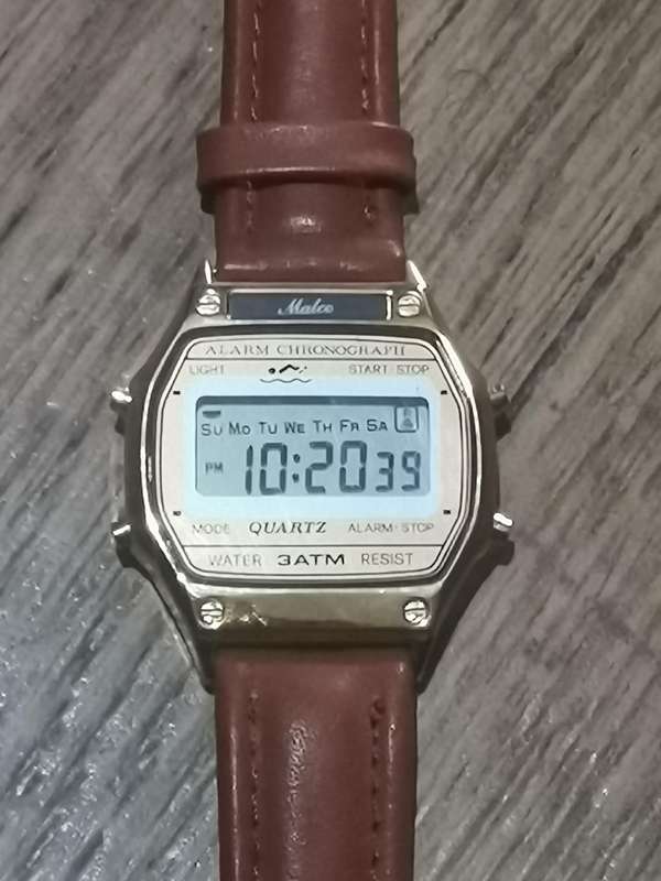MENS VINTAGE MALCO DIGITAL WATCH IN EXCELLENT WORKING CONDITION
